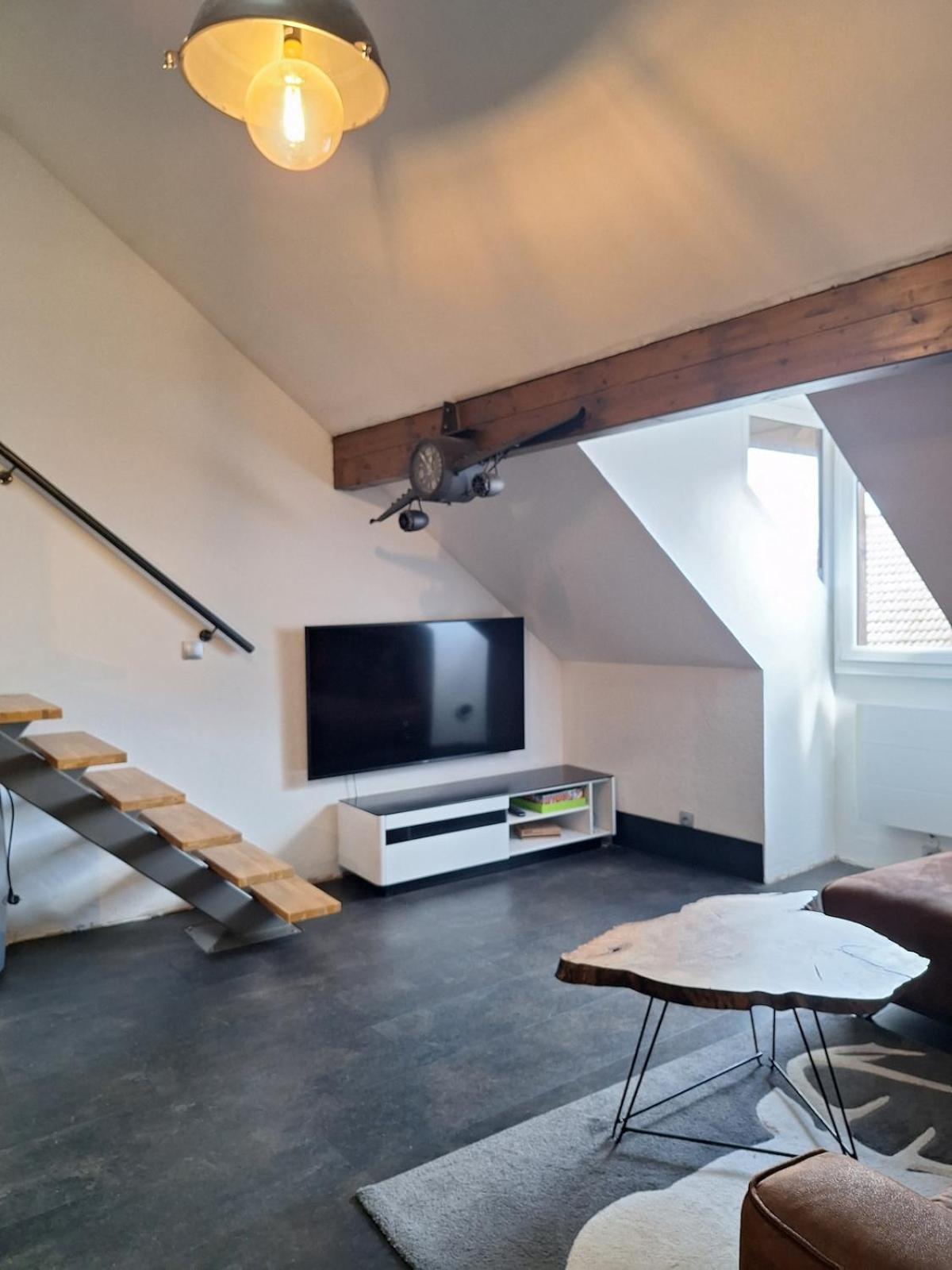Chez Eric - L'Atypique Apartment Румии Екстериор снимка